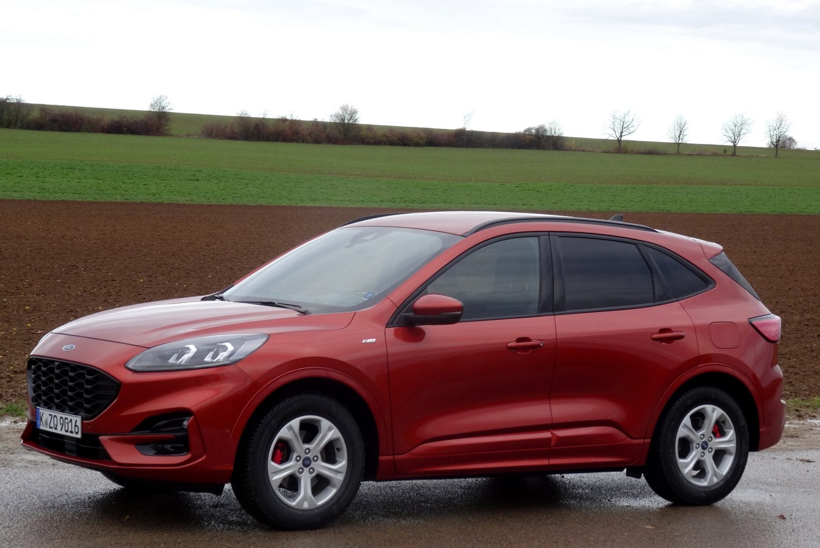 Ford Kuga 2.0 EcoBlue Dieselmotor, Allradantrieb und Automatik wob