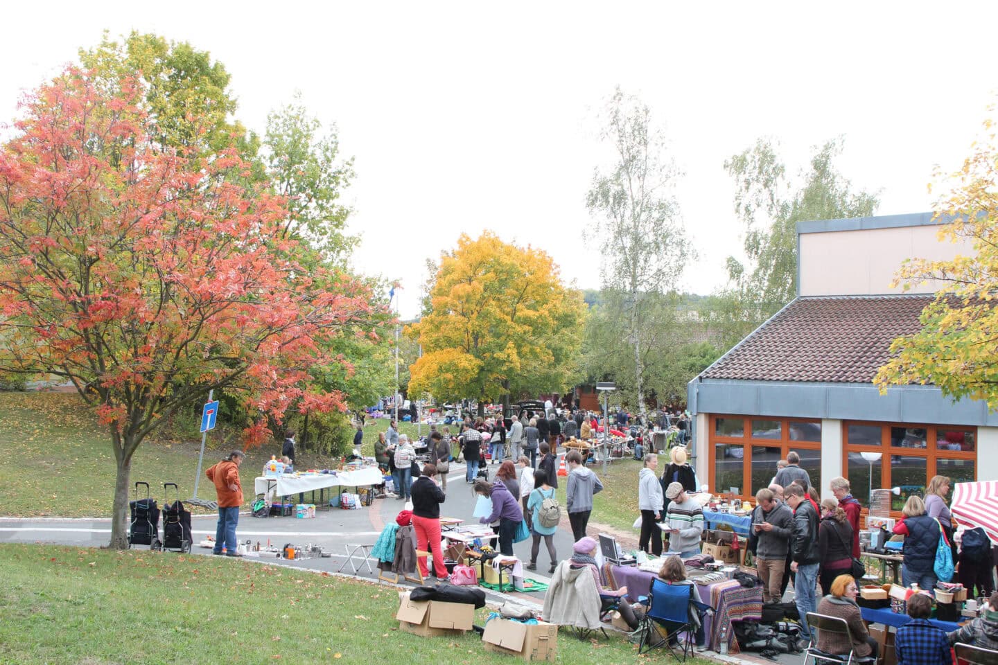 benefiz-flohmarkt-im-blindeninstitut-wuerzburg-2025