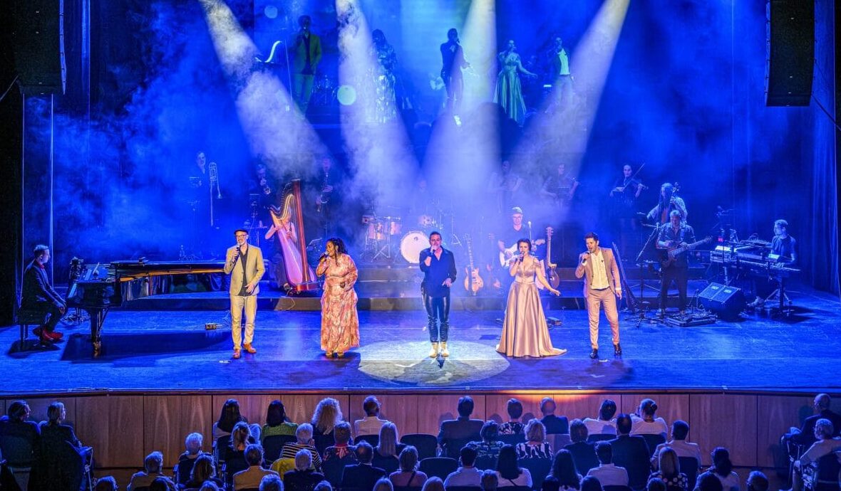 Benefizkonzert für die Station Regenbogen: schillernd, farbenfroh und atemberaubend