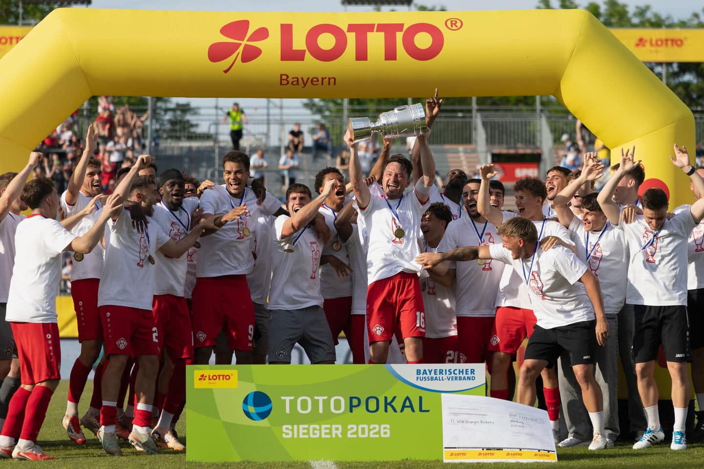 Elfer-Krimi im Toto-Pokal-Finale