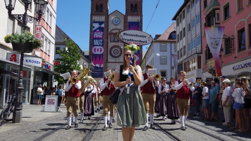 Kiliani-Trachtenzug: Gemeinsam die Heimat feiern
