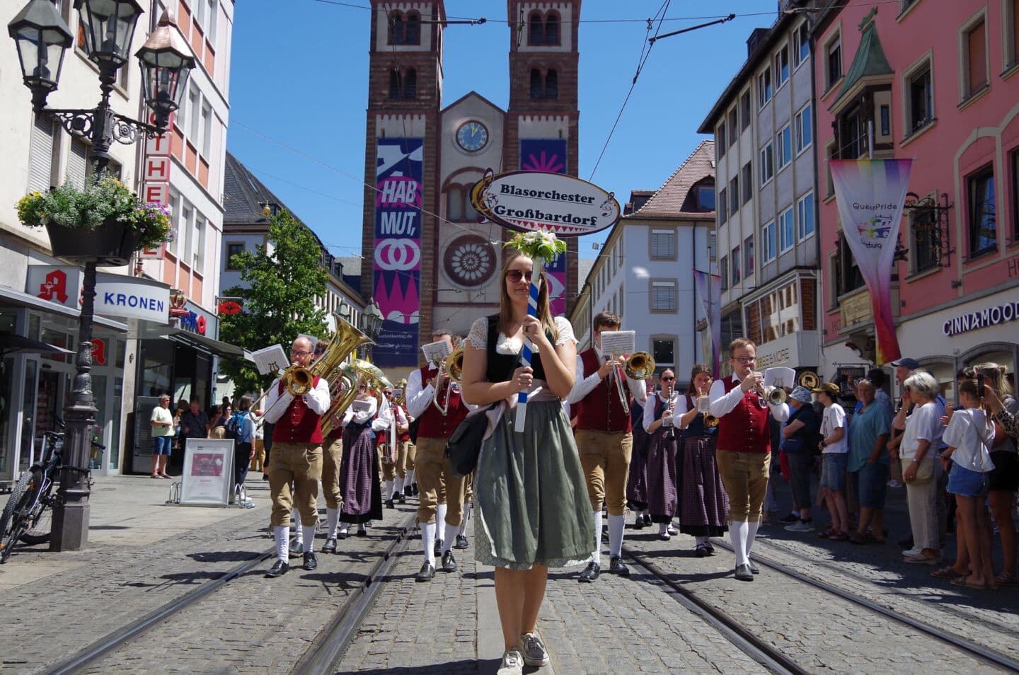 Kiliani-Trachtenzug: Gemeinsam die Heimat feiern