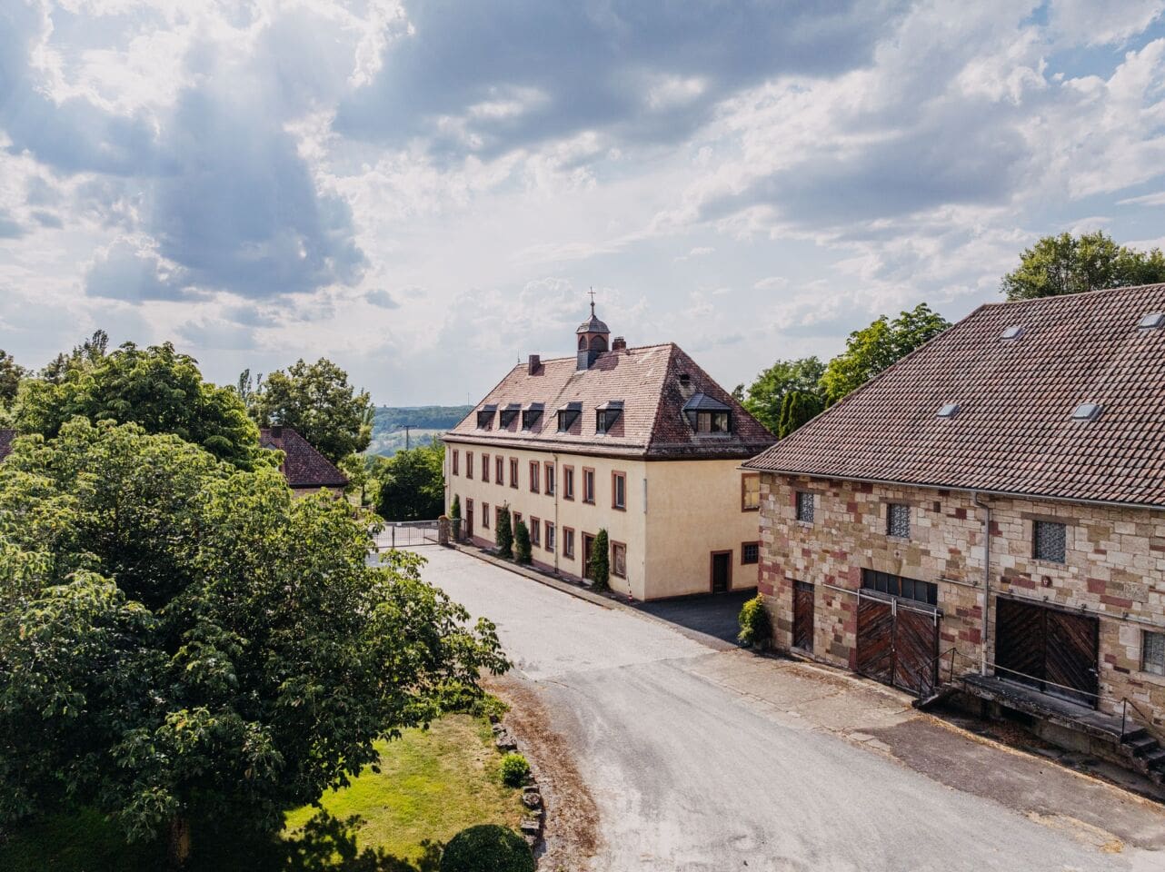 Rotkreuzhof wird Zentrum für Patienten- und Angehörigenbegleitung